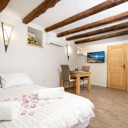 Studio Apartman Old Town Нови-Винодолски Экстерьер фото