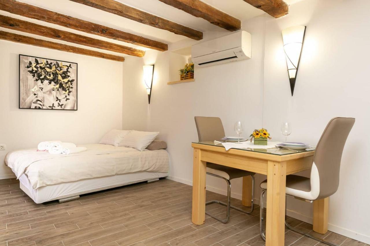 Studio Apartman Old Town Нови-Винодолски Экстерьер фото